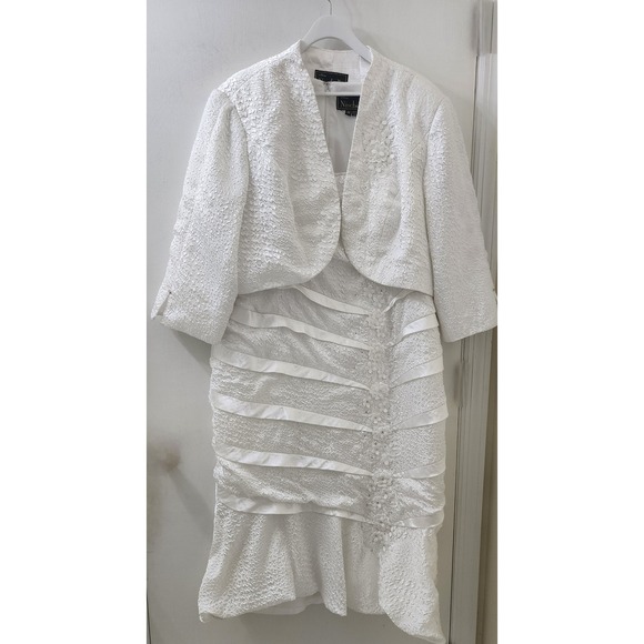 Nina Nischelle Dresses & Skirts - Nina Nischelle White Textured Matelasse Dress and Blazer Set Floral Applique 20